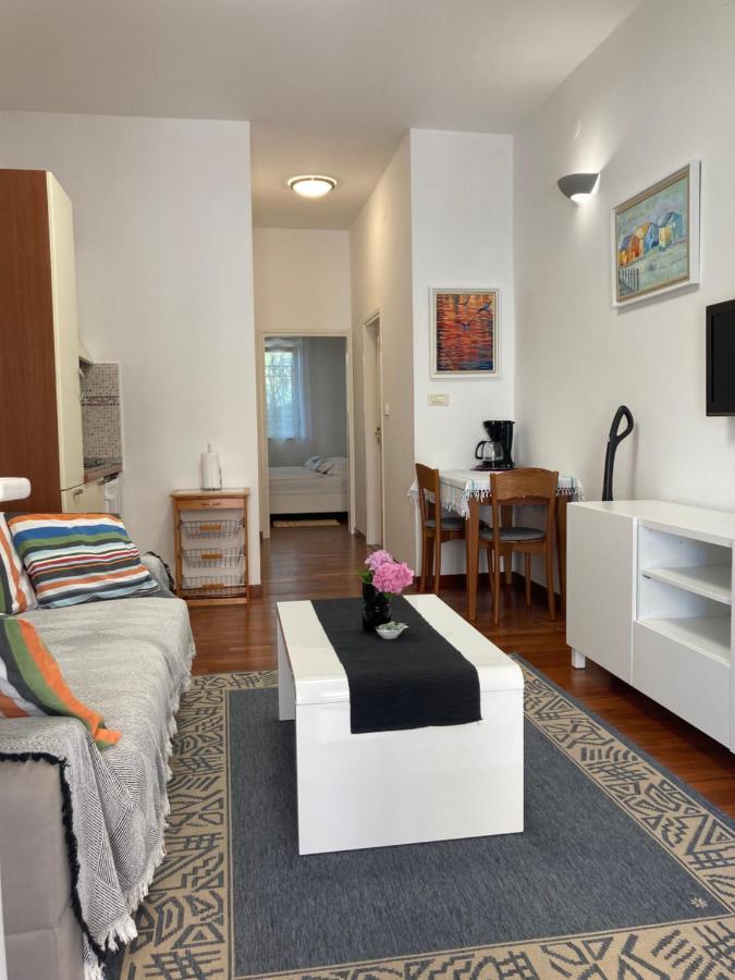 Goga Apartments Pula Exterior photo